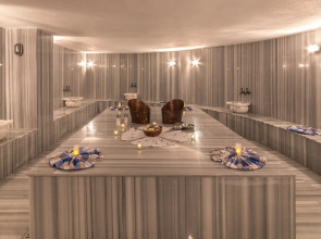 Motto Premium Hotel & Spa