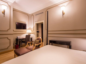 Grand Visconti Palace