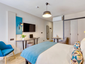 Appart'City Confort Paris Clichy Mairie