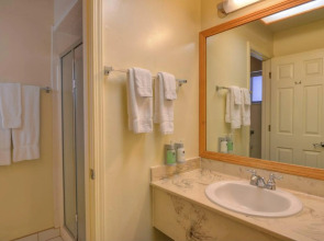 Beach Retreat & Lodge at Tahoe