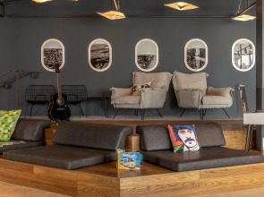 MOXY London Heathrow Airport