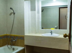 Fourteen Roses Beach Hotel