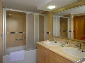 Beverly Hills Suites - Excel Hotels & Resorts