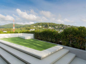 6th Avenue Surin Beach