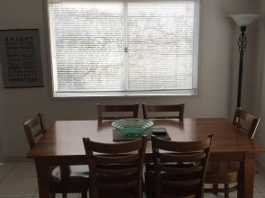 Abalina Cottages, Rotary Drive