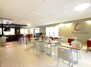 Greet Hotel Angouleme