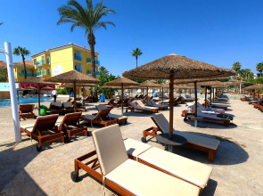 Курорт Malama Beach Holiday Village