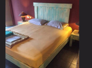 Casa Brazil Homestay & Gallery