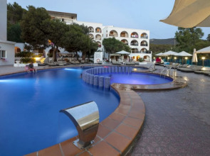 Aparthotel Puerto Cala Vadella