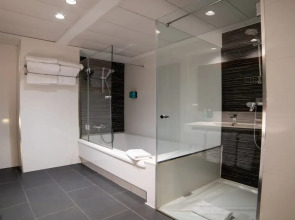 Hotel Tach Madrid Airport