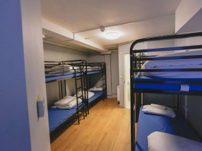 Via Limehouse - Hostel