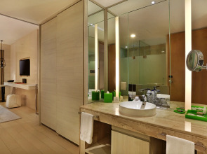 The Stones - Legian, Bali - Marriott Autograph Collection Hotel