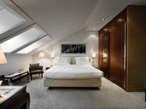 Unahotels Cusani Milano