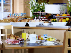 Kyriad Montpellier Centre - Antigone