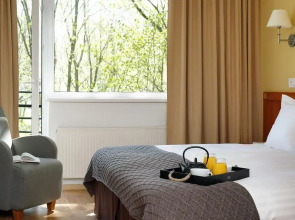 Oru Hub Hotel Tallinn — Handwritten Collection