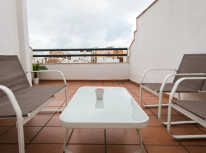 Holidays2Malaga Juan de Mena Apartments