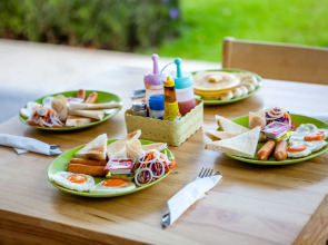 Wanarom Residence Hotel