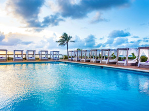 Crown Paradise Club Cancun All Inclusive