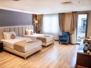Grand Aras Hotel & Suites