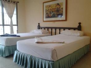 Tropical Garden Bungalow