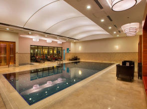 DoubleTree by Hilton Hotel Van