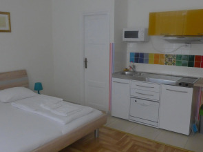 Amber Gardenview Studios