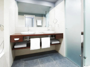 Le Meridien Ra Beach Hotel & Spa