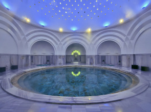 Celik Palace Hotel Convention Center & Thermal SPA