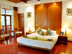 P. P. Erawan Palms Resort