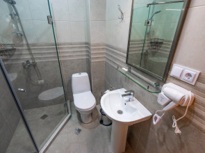 Imperial House Hotel