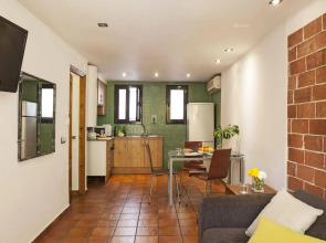 AinB Las Ramblas-Guardia Apartments