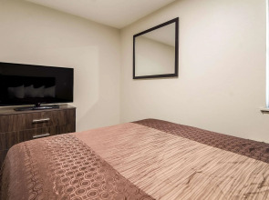 Quality Inn & Suites Dallas - Cityplace