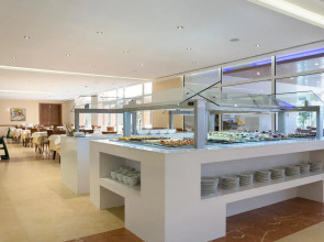 Отель Hipotels Barrosa Garden