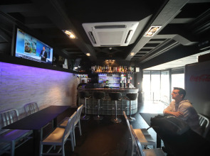 Peace & Love - Hostel