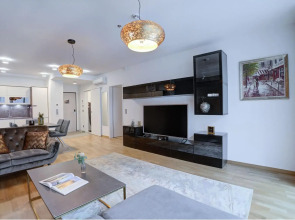 Emerald Downtown Suites