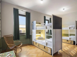 Hostel Generator Rome