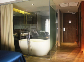 Le Coral Beach Resort and Cafe