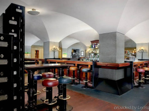 The College Green Hotel Dublin, Autograph Collection