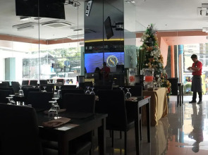 Southpole Central Hotel