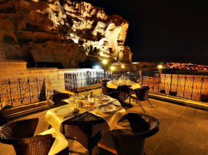 Has Cave Konak