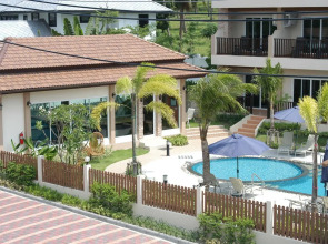 Whispering Palms Suite