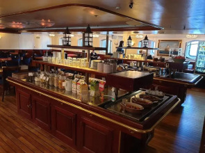 MS Birger Jarl - Hotel & Hostel