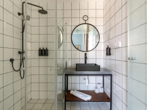 THE GUTMAN TLV - Neve Tzedek