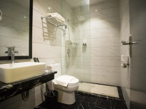 Vienna Hotel (Newly Renovated 2025)