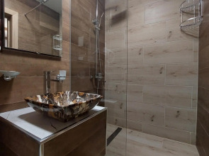 Апартаменты в отеле Red wood