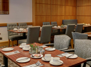 Best Western Kings Manor Hotel