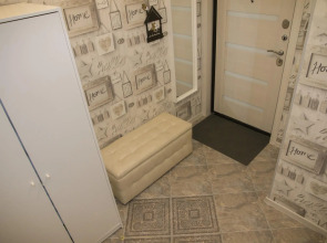 Барбарис на улице Парижской Коммуны 40