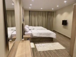 King of Pharaohs Pyramids View