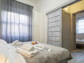 Central Station Apartment by Mmega