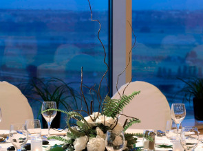 Отель Rome Marriott Park